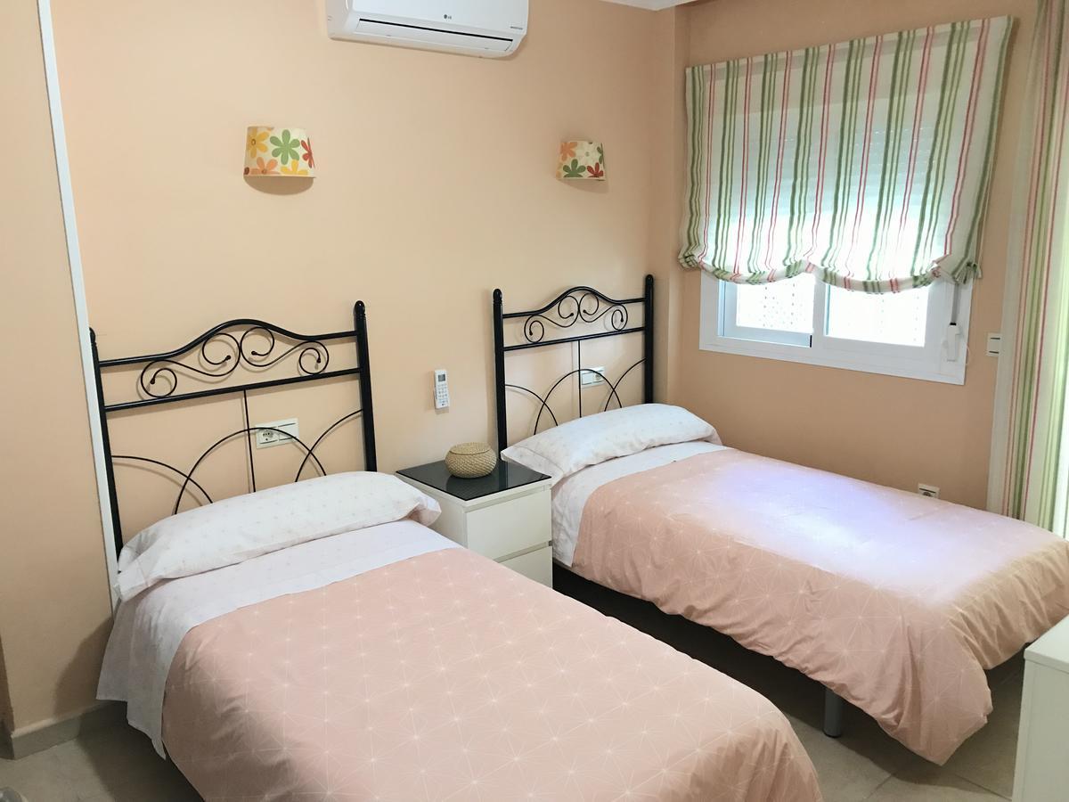 Apartamento Holidays On The Beach トレモリノス エクステリア 写真