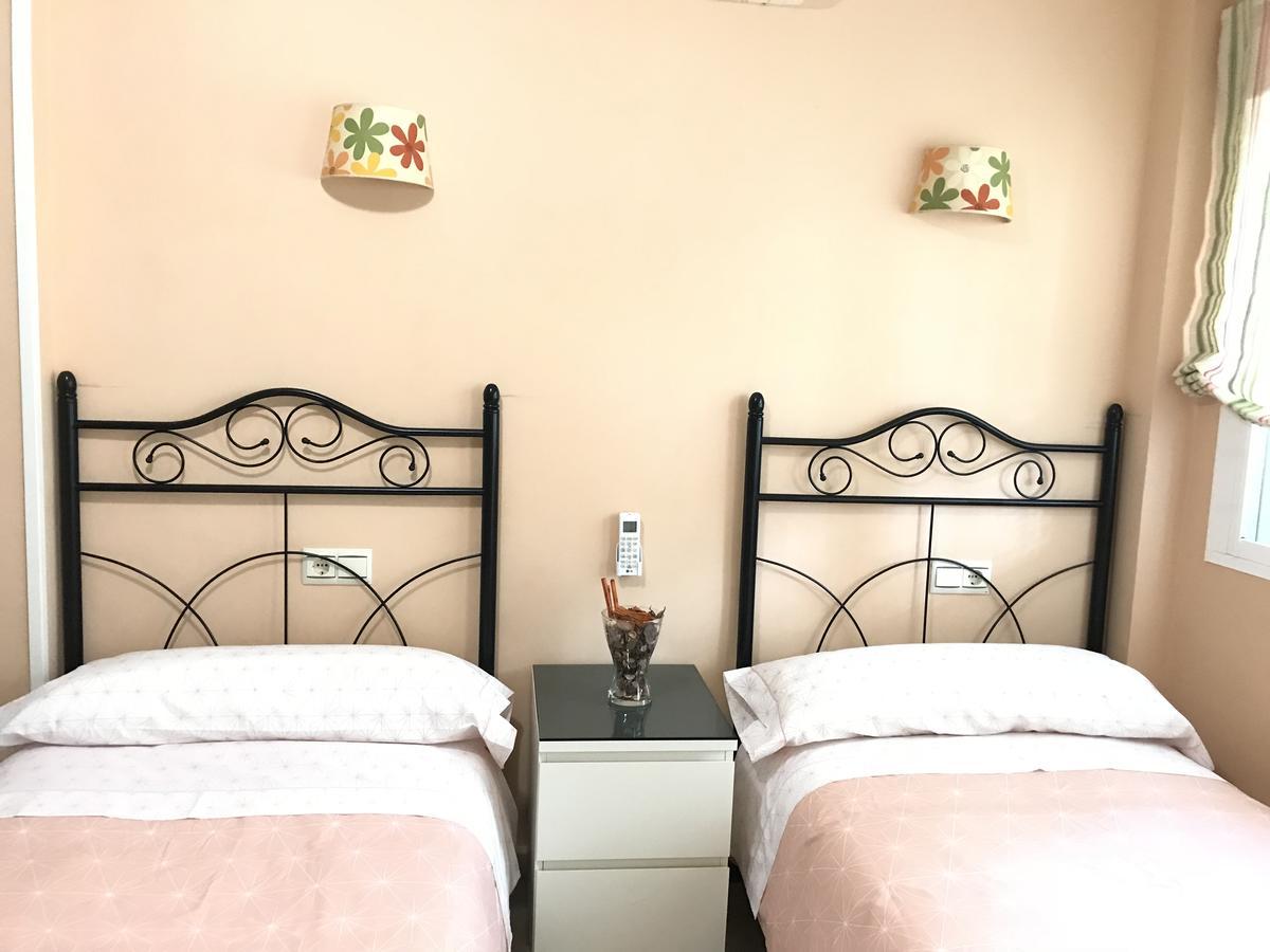 Apartamento Holidays On The Beach トレモリノス エクステリア 写真